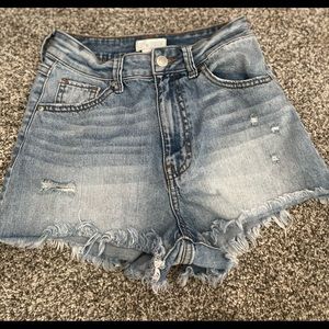 Sky and sparrow size 3, stretch, great condition